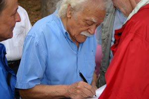 Manolis Glesos