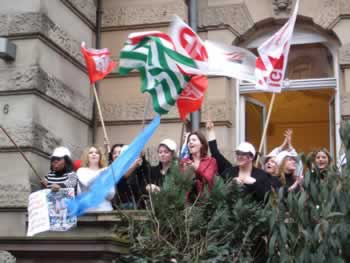 Bilder von der Bolkestein-Demo am 14.2. in Straßburg von Heribert Hansen