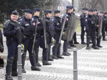 Bilder von der Bolkestein-Demo am 14.2. in Straßburg von Heribert Hansen